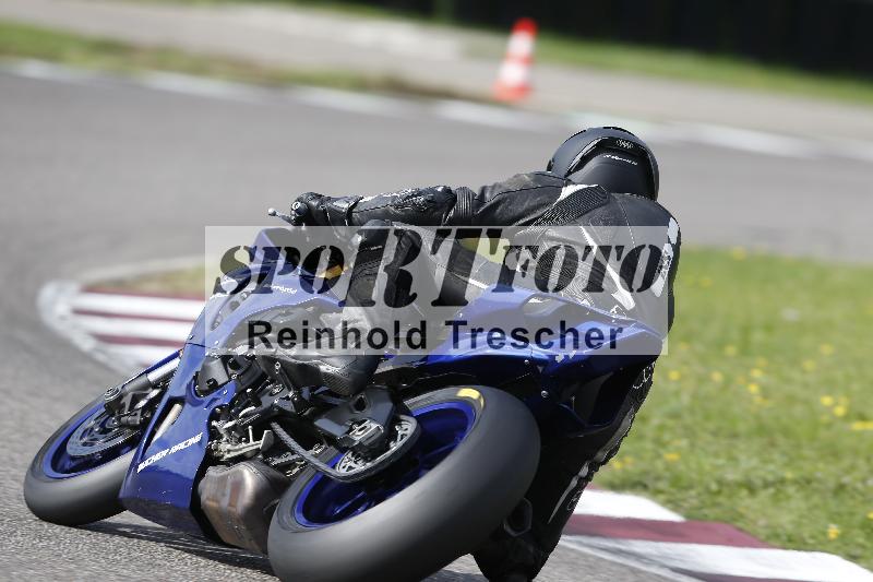 Archiv-2025/53 16.09.2025 Track Day Domi Aegerter ADR/Gruppe rot/10